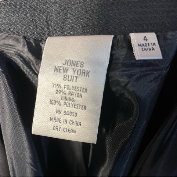 Jones New York Classic Black Skirt Suit - Picture 5 of 10